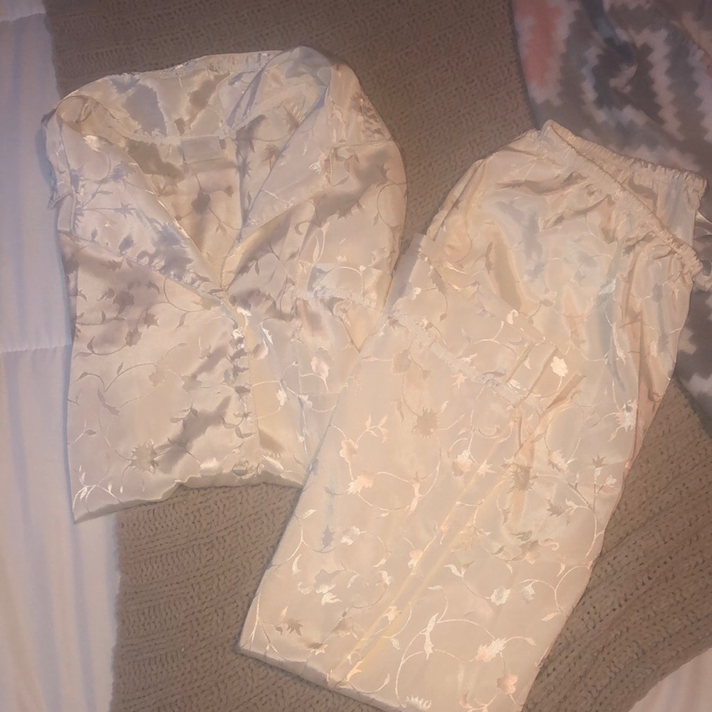 White/cream Polyester pajama set